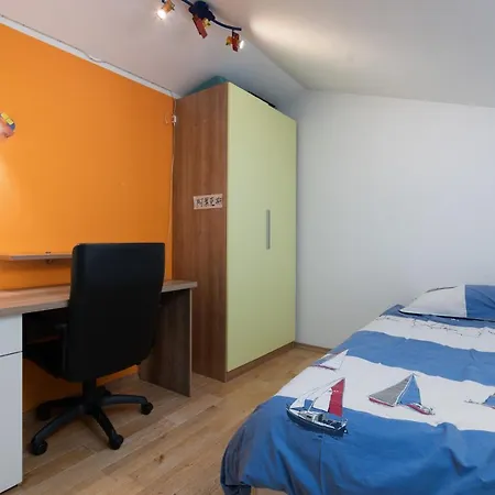 Luxury 3 Bedroom Apartment Vrsar Exterior photo