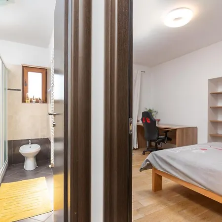Luxury 3 Bedroom Apartment Vrsar Exterior photo