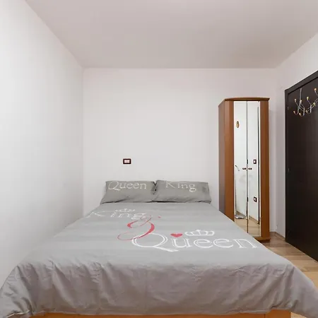 Luxury 3 Bedroom Apartment Vrsar Exterior photo