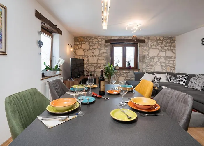 Luxury 3 Bedroom Apartment