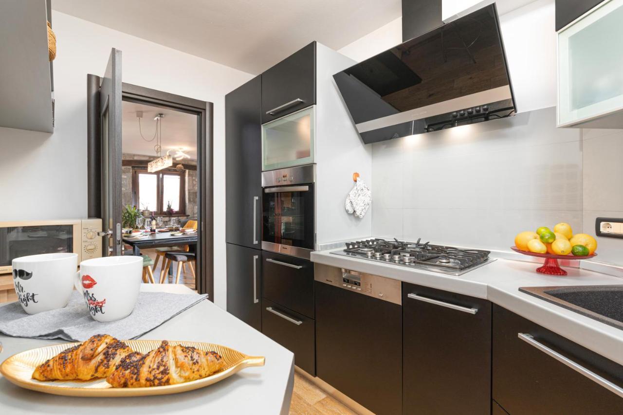 Luxury 3 Bedroom Apartment *