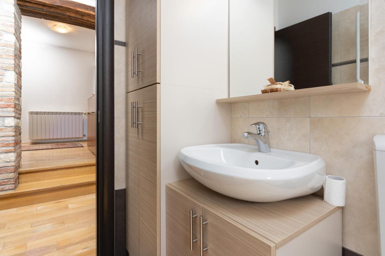 Luxury 3 Bedroom Apartment Vrsar